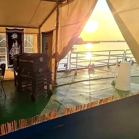 Marina Szczecin Dabie - Kajuty Na Statku Hostal *