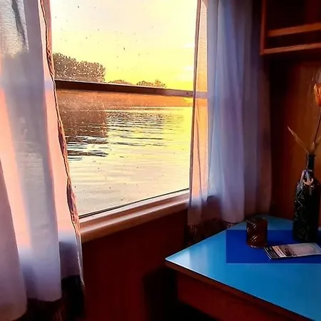 Marina Szczecin Dabie - Kajuty Na Statku Hostal